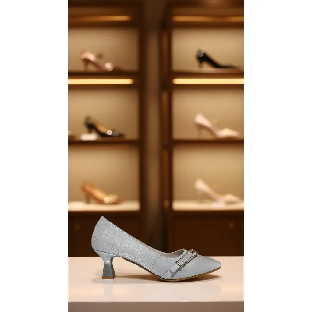Kadın Topuklu Ayakkabı - Stiletto, Her Tarza Uyumlu Klasik Şıklık - Gümüş